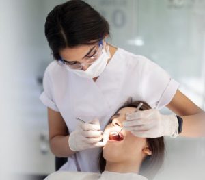 کلینیک دندانپزشکی اقساطی و ارزان در شیراز
